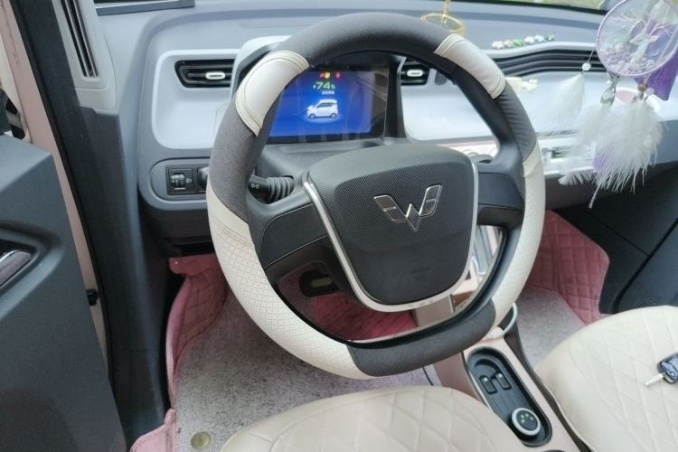 Used Wuling Hongguang MINIEV 2021 Macaron Fashion Edition Lithium-Ion Battery Steering Wheel