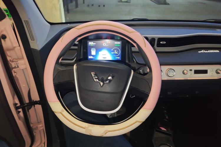 Used Wuling Hongguang MINIEV 2021 Macaron Premium Model – Lithium Iron Phosphate Steering Wheel
