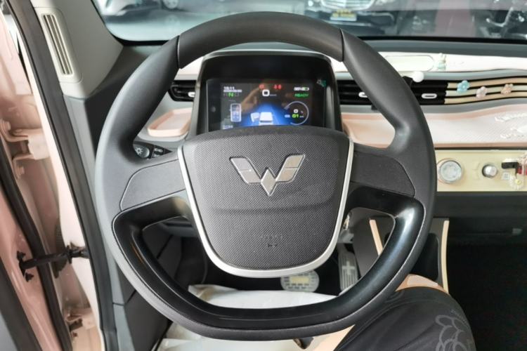 Used Wuling Hongguang MINIEV 2021 Macaron Premium Model – Lithium Iron Phosphate Steering Wheel