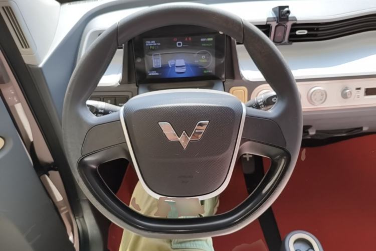 Used Wuling Hongguang MINIEV 2021 Macaron Premium Model – Lithium Iron Phosphate Steering Wheel