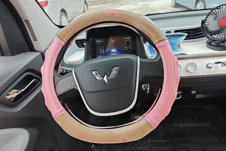 Used Wuling Hongguang MINIEV 2021 Macaron Premium Model – Lithium Iron Phosphate Steering Wheel