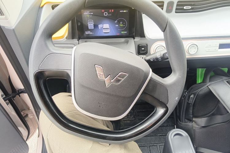 Used Wuling Hongguang MINIEV 2021 Macaron Premium Model – Lithium Iron Phosphate Steering Wheel
