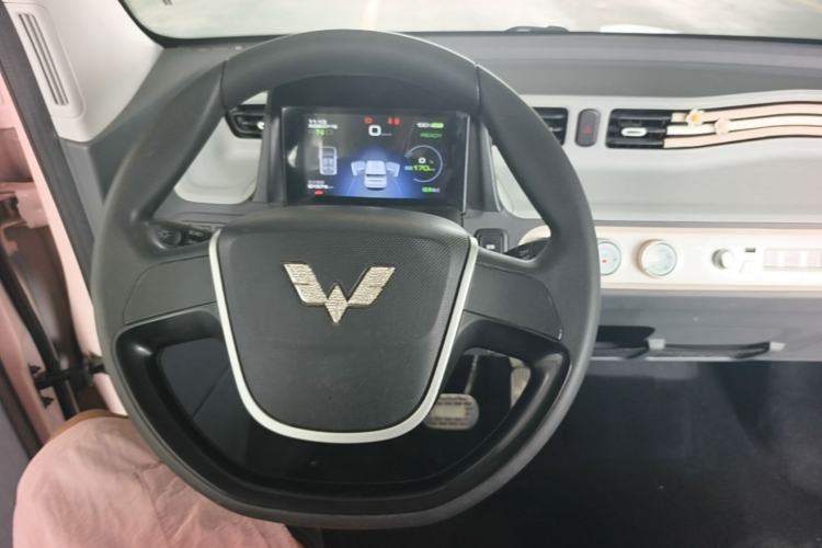 Used Wuling Hongguang MINIEV 2021 Macaron Premium Model – Lithium-NMC Steering Wheel