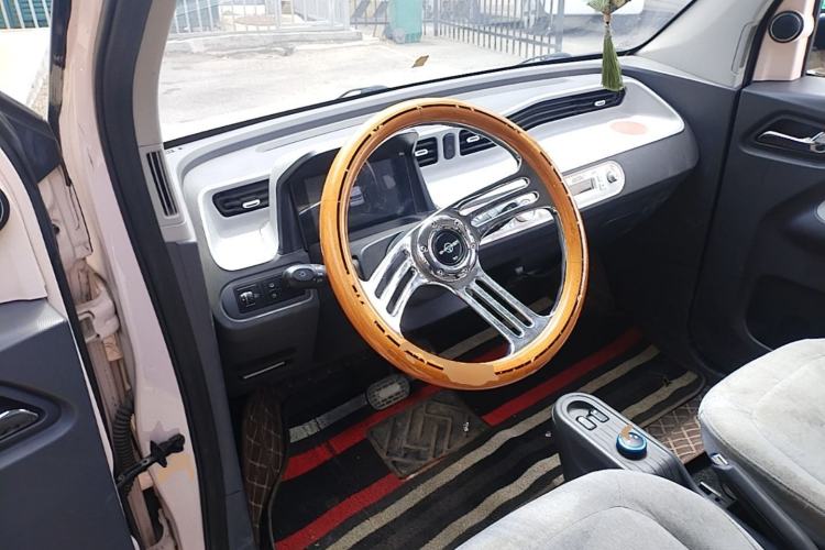 Used Wuling Hongguang MINIEV 2021 Macaron Premium Model – Lithium Iron Phosphate Steering Wheel