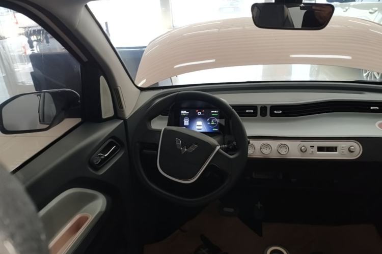 Used Wuling Hongguang MINIEV 2021 Macaron Premium Model – Lithium Iron Phosphate Steering Wheel