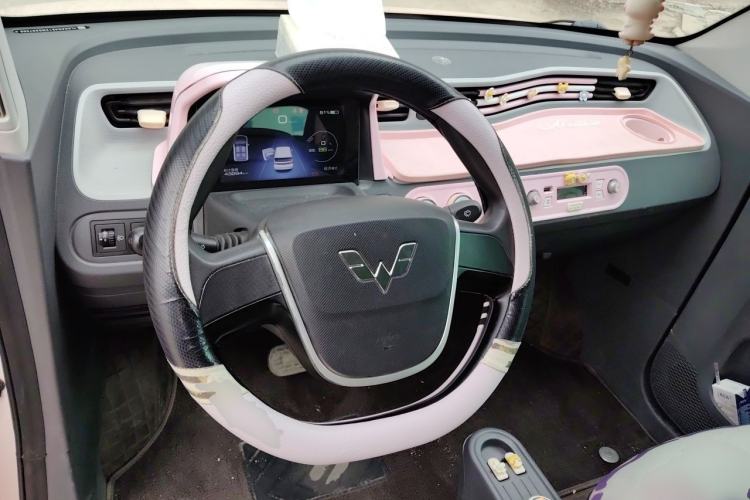 Used Wuling Hongguang MINIEV 2021 Macaron Premium Model – Lithium Iron Phosphate Steering Wheel