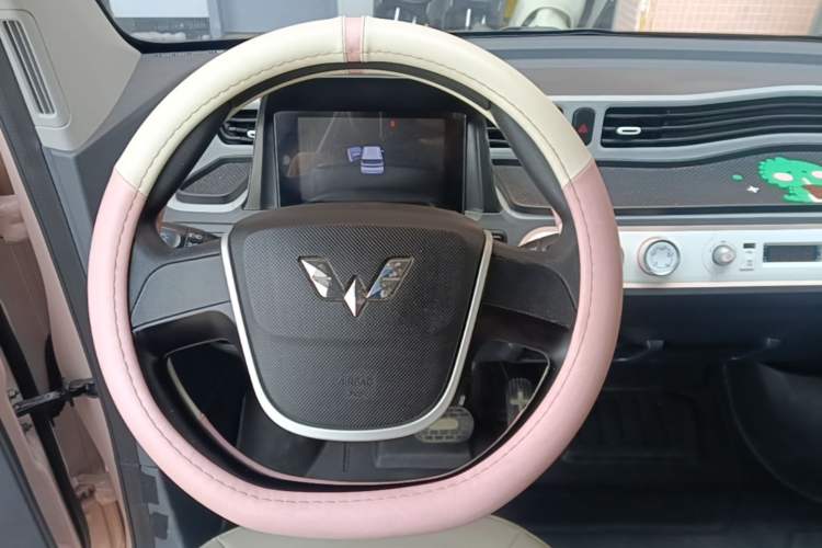 Used Wuling Hongguang MINIEV 2021 Macaron Premium Model – Lithium Iron Phosphate Steering Wheel