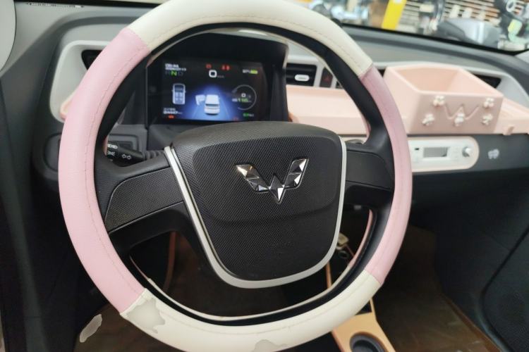 Used Wuling Hongguang MINIEV 2021 Macaron Fashion Model Lithium Iron Phosphate Steering Wheel