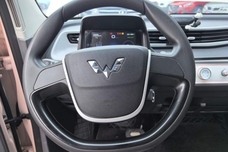 Used Wuling Hongguang MINIEV 2021 Macaron Premium Model – Lithium Iron Phosphate Steering Wheel