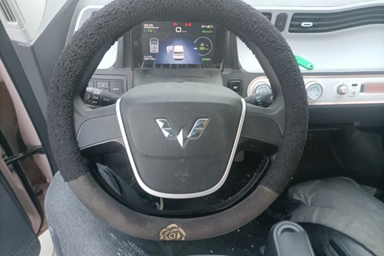 Used Wuling Hongguang MINIEV 2021 Macaron Premium Model – Lithium-NMC Steering Wheel