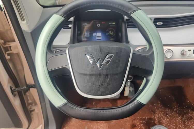 Used Wuling Hongguang MINIEV 2021 Macaron Premium Model – Lithium Iron Phosphate Steering Wheel