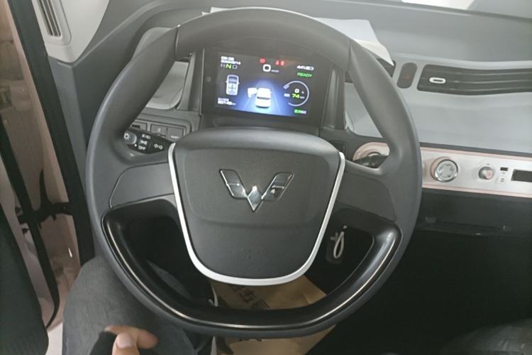 Used Wuling Hongguang MINIEV 2021 Macaron Premium Model – Lithium Iron Phosphate Steering Wheel