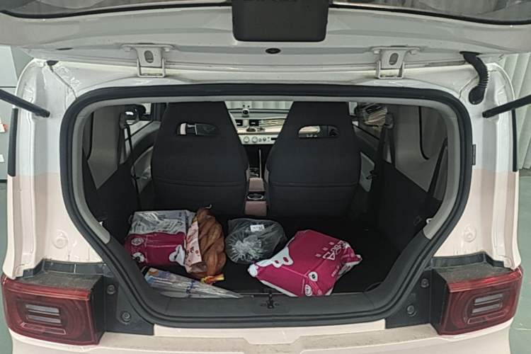 Used Wuling Hongguang MINIEV 2021 Macaron Fashion Edition Lithium-Ion Battery Trunk