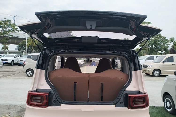 Used Wuling Hongguang MINIEV 2021 Macaron Premium Model – Lithium Iron Phosphate Trunk