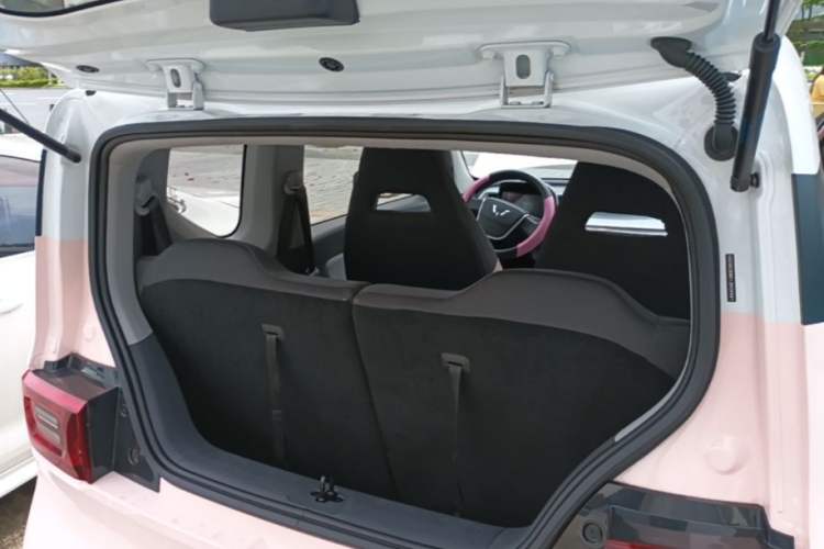 Used Wuling Hongguang MINIEV 2021 Macaron Premium Model – Lithium Iron Phosphate Trunk