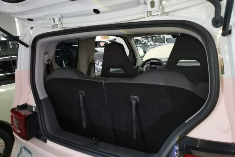 Used Wuling Hongguang MINIEV 2021 Macaron Premium Model – Lithium Iron Phosphate Trunk