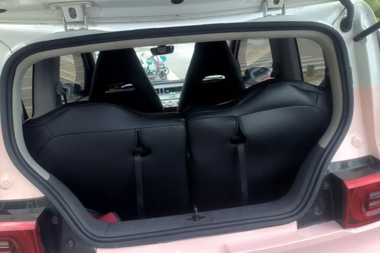 Used Wuling Hongguang MINIEV 2021 Macaron Sandwich Model 170 km Lithium Iron Phosphate Trunk