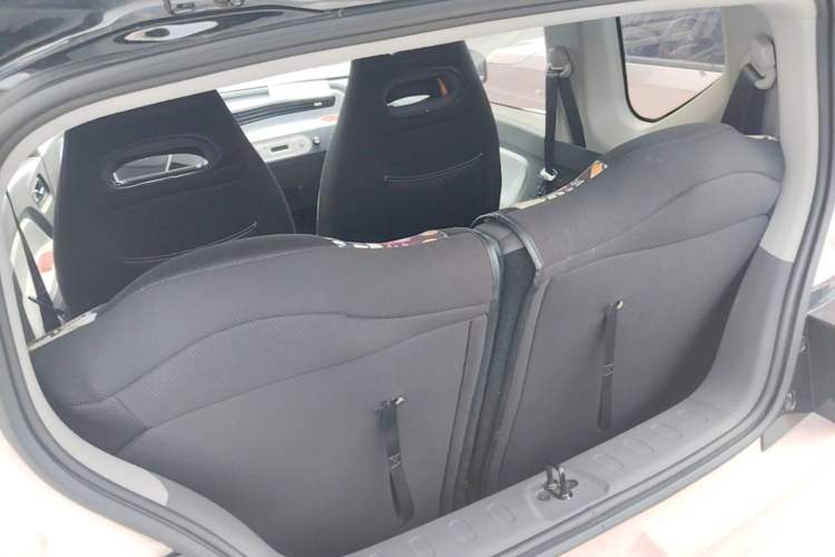 Used Wuling Hongguang MINIEV 2021 Macaron Premium Model – Lithium Iron Phosphate Trunk