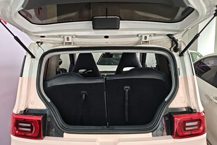 Used Wuling Hongguang MINIEV 2021 Macaron Fashion Model Lithium Iron Phosphate Trunk