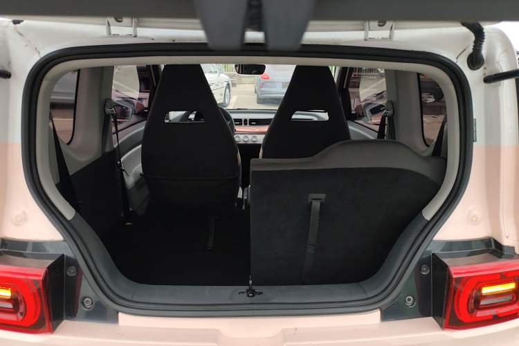 Used Wuling Hongguang MINIEV 2021 Macaron Premium Model – Lithium-NMC Trunk