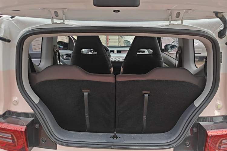 Used Wuling Hongguang MINIEV 2021 Macaron Premium Model – Lithium Iron Phosphate Trunk