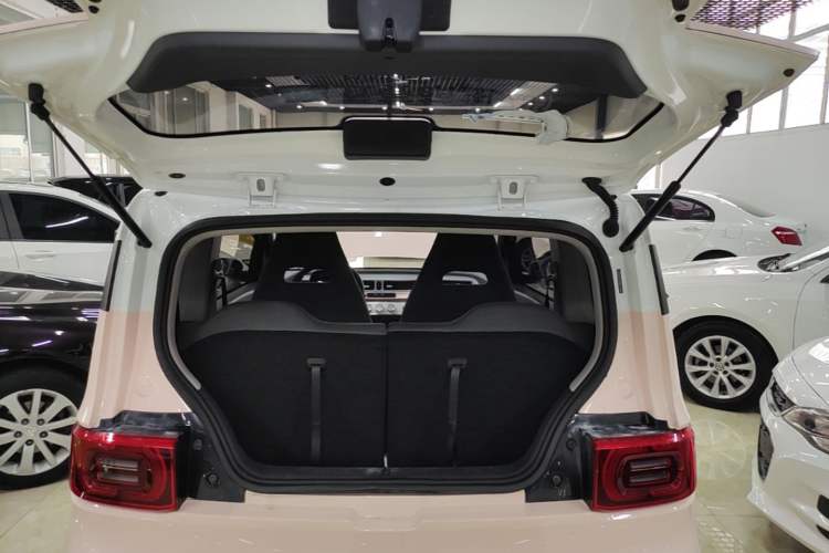 Used Wuling Hongguang MINIEV 2021 Macaron Premium Model – Lithium Iron Phosphate Trunk