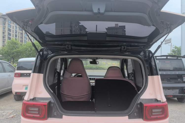 Used Wuling Hongguang MINIEV 2021 Macaron Sandwich Model 120 km Lithium Iron Phosphate Trunk