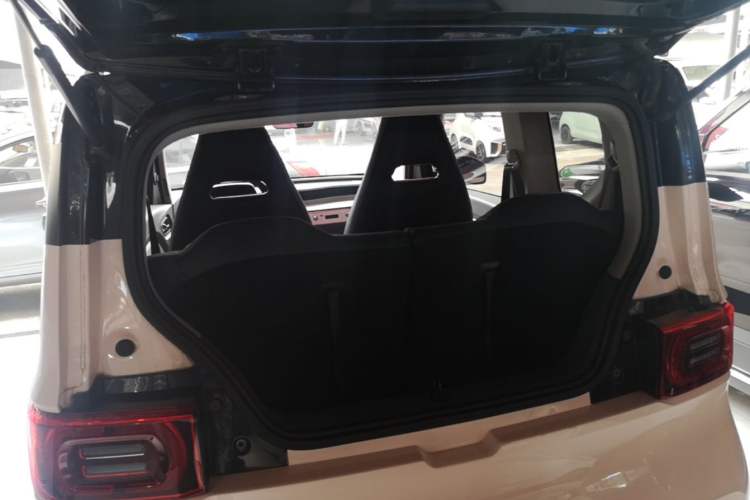 Used Wuling Hongguang MINIEV 2021 Macaron Premium Model – Lithium Iron Phosphate Trunk