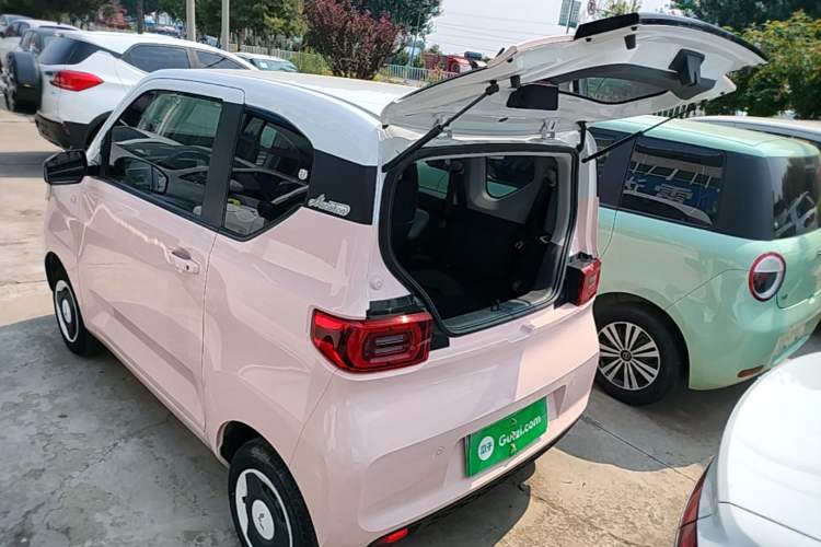 Used Wuling Hongguang MINIEV 2021 Macaron Fashion Model Lithium Iron Phosphate Trunk