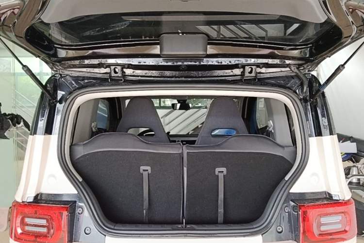 Used Wuling Hongguang MINIEV 2021 Macaron Premium Model – Lithium Iron Phosphate Trunk