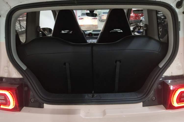 Used Wuling Hongguang MINIEV 2021 Macaron Premium Model – Lithium Iron Phosphate Trunk