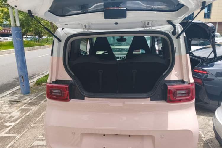Used Wuling Hongguang MINIEV 2021 Macaron Fashion Model Lithium Iron Phosphate Trunk