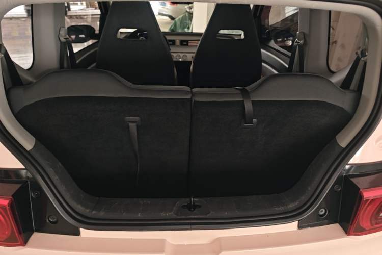 Used Wuling Hongguang MINIEV 2021 Macaron Premium Model – Lithium Iron Phosphate Trunk