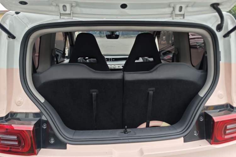 Used Wuling Hongguang MINIEV 2021 Macaron Fashion Model Lithium Iron Phosphate Trunk