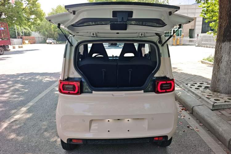 Used Wuling Hongguang MINIEV 2021 Macaron Premium Model – Lithium Iron Phosphate Trunk