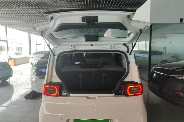 Used Wuling Hongguang MINIEV 2021 Macaron Fashion Edition Lithium-Ion Battery Trunk