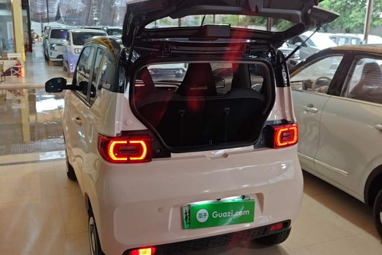 Used Wuling Hongguang MINIEV 2021 Macaron Sandwich Model 170 km Lithium Iron Phosphate Trunk