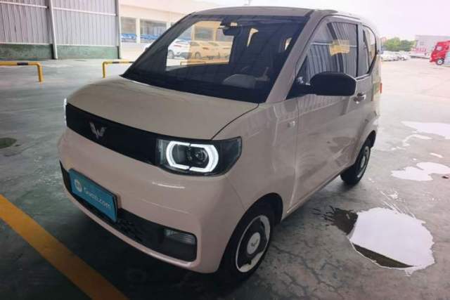 Ojetý Wuling Hongguang MINIEV 2021 Macaron Premium Model – Lithium-NMC