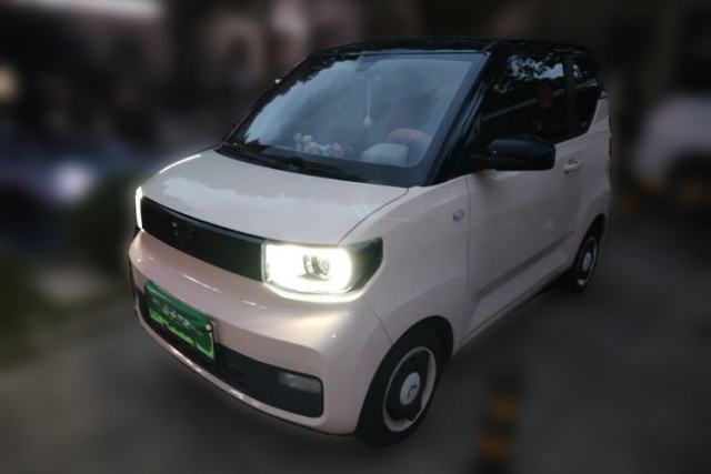 Używany Wuling Hongguang MINIEV 2021 Macaron Premium Model – Lithium Iron Phosphate
