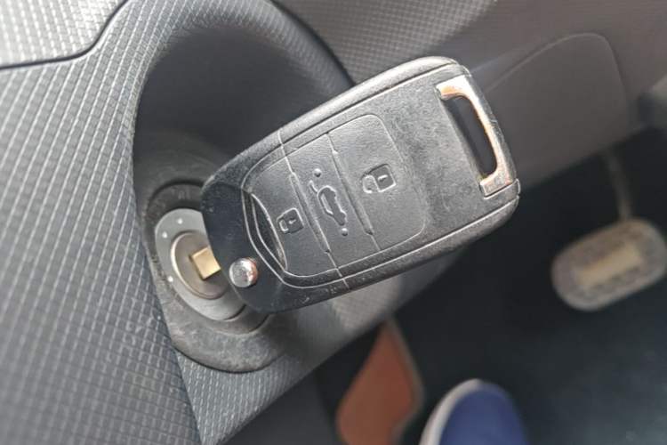Used Wuling Hongguang MINIEV 2021 Macaron Premium Model – Lithium Iron Phosphate Vehicle Key