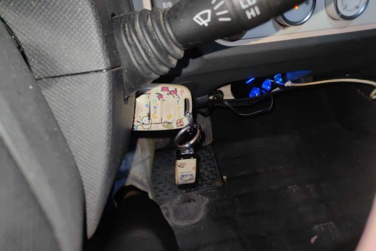 Used Wuling Hongguang MINIEV 2021 Macaron Premium Model – Lithium Iron Phosphate Vehicle Key
