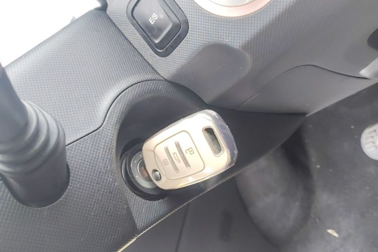 Used Wuling Hongguang MINIEV 2021 Macaron Premium Model – Lithium Iron Phosphate Vehicle Key