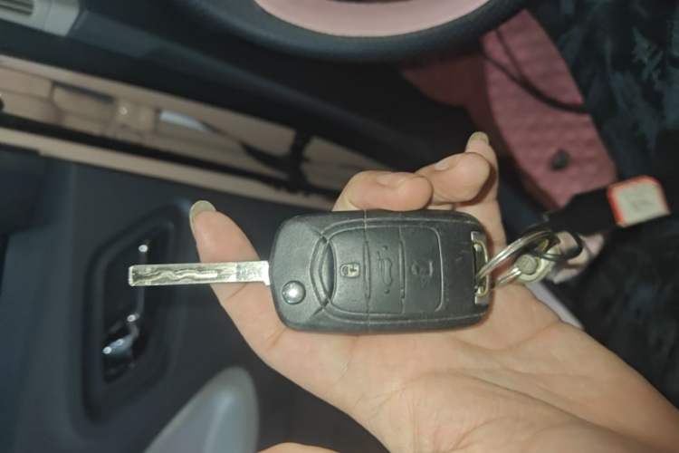 Used Wuling Hongguang MINIEV 2021 Macaron Premium Model – Lithium Iron Phosphate Vehicle Key
