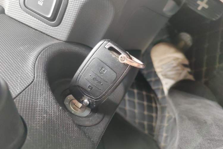 Used Wuling Hongguang MINIEV 2021 Macaron Premium Model – Lithium Iron Phosphate Vehicle Key