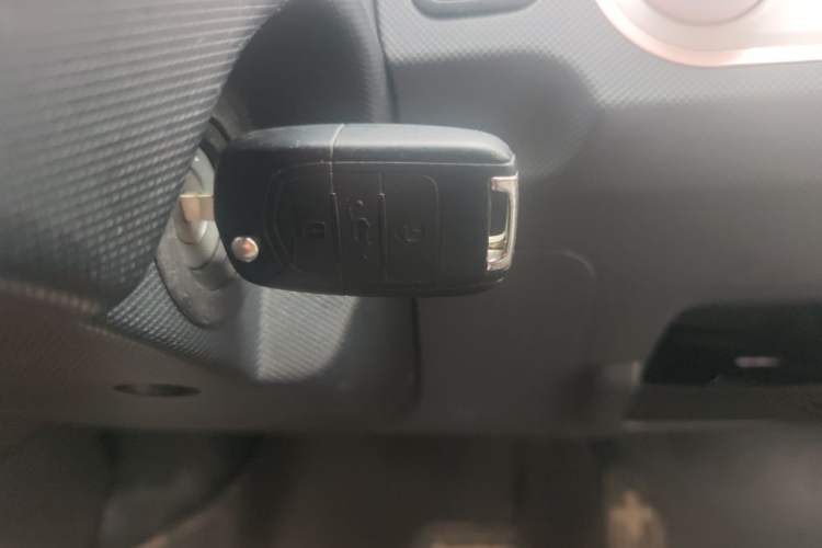 Used Wuling Hongguang MINIEV 2021 Macaron Fashion Edition Lithium-Ion Battery Vehicle Key