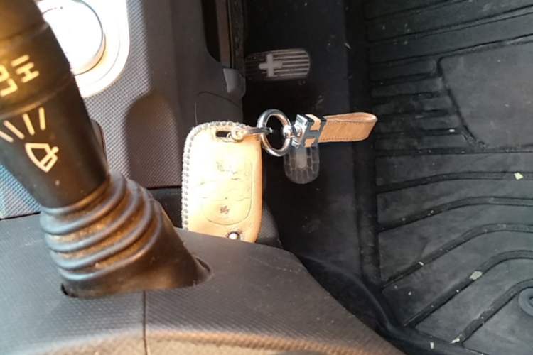 Used Wuling Hongguang MINIEV 2021 Macaron Fashion Model Lithium Iron Phosphate Vehicle Key
