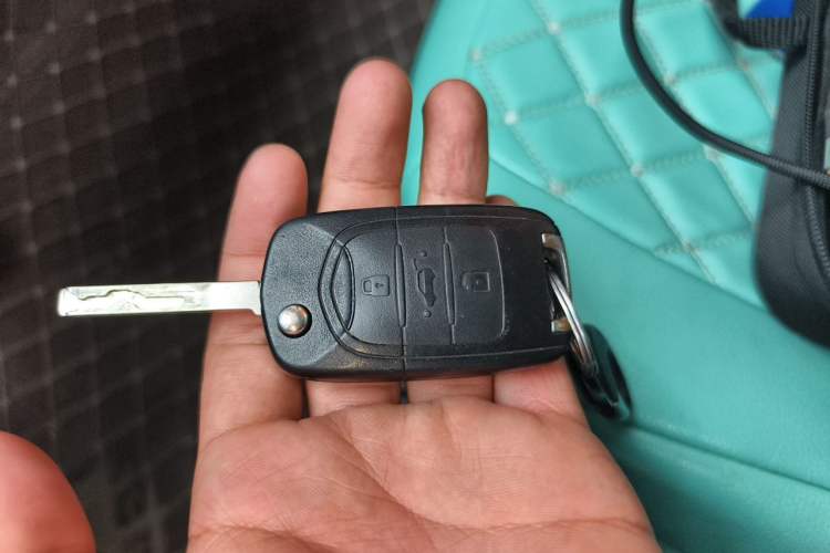 Used Wuling Hongguang MINIEV 2021 Macaron Premium Model – Lithium-NMC Vehicle Key