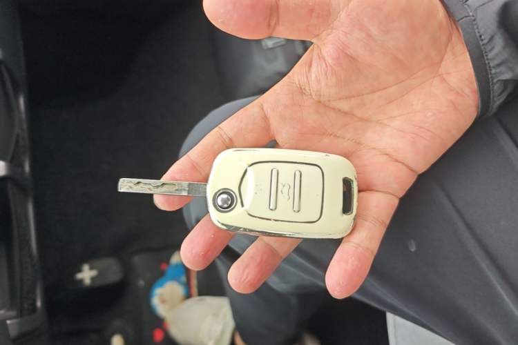 Used Wuling Hongguang MINIEV 2021 Macaron Fashion Edition Lithium-Ion Battery Vehicle Key
