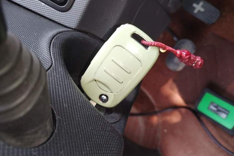 Used Wuling Hongguang MINIEV 2021 Macaron Fashion Model Lithium Iron Phosphate Vehicle Key