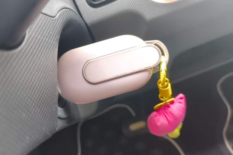 Used Wuling Hongguang MINIEV 2021 Macaron Fashion Edition Lithium-Ion Battery Vehicle Key